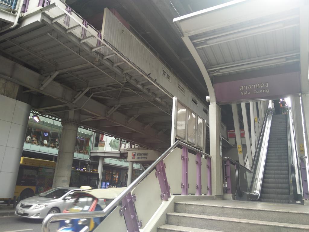 Hotel Pula Silom Bangkok Exterior foto