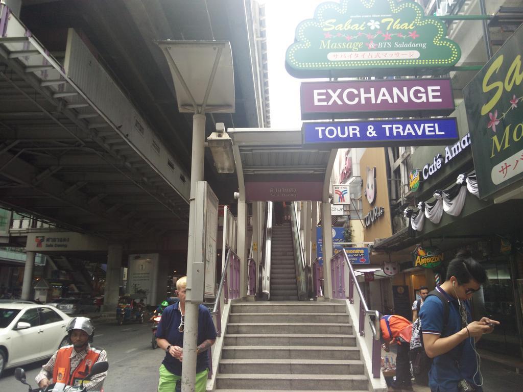 Hotel Pula Silom Bangkok Exterior foto